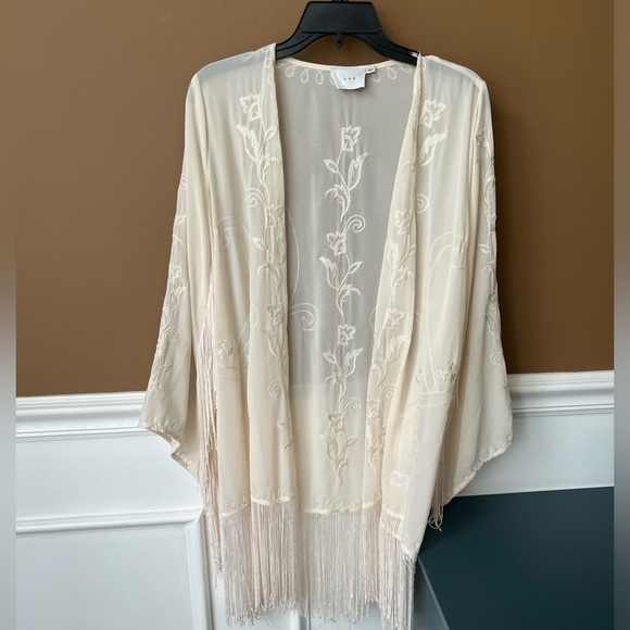 LUSH Women’s Fringe Embroidered Kimono Coverup Size Medium Bohemium Tulum Yacht - Picture 3 of 8